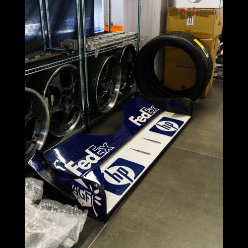 Williams F1 carbon wing