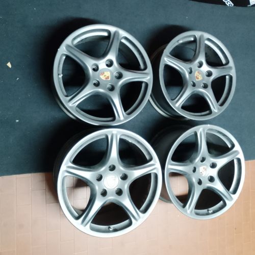 Set of 4 Porsche 997 Carrera rims 